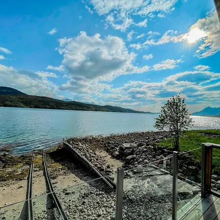 Unique Boathouse With A Spectacular View Nyaraló Oldra